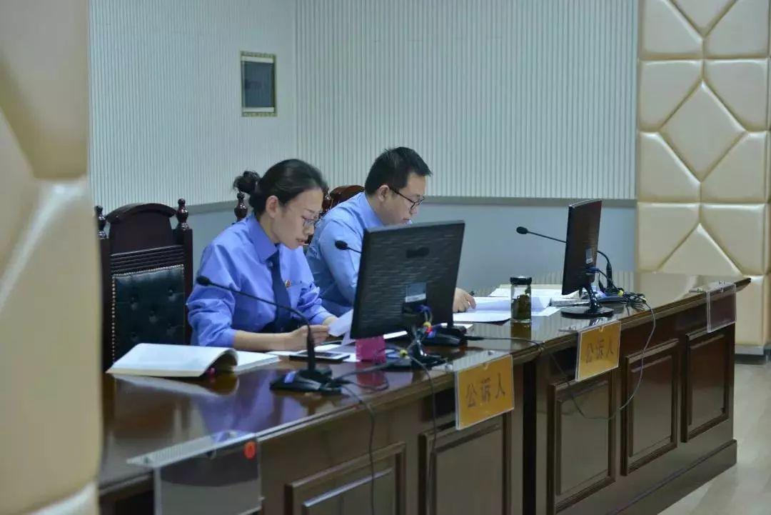 2025年新澳门与香港天天免费精准大全,词语释义、专家解析解释与落实与警惕虚假宣传